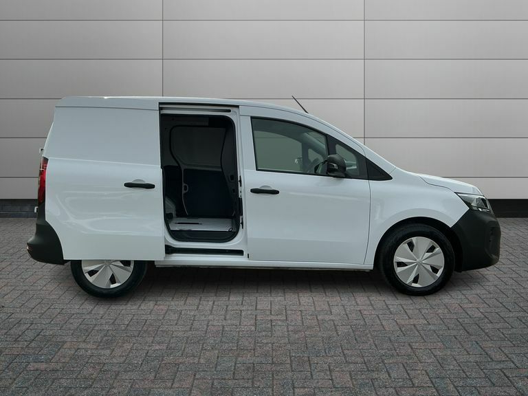 Nissan TOWNSTAR 90Kw Acenta Van 45Kwh White #5
