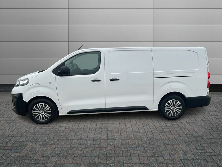 Vauxhall Vivaro 3100 100Kw Dynamic 75Kwh H1 Van BT72XXU White #6