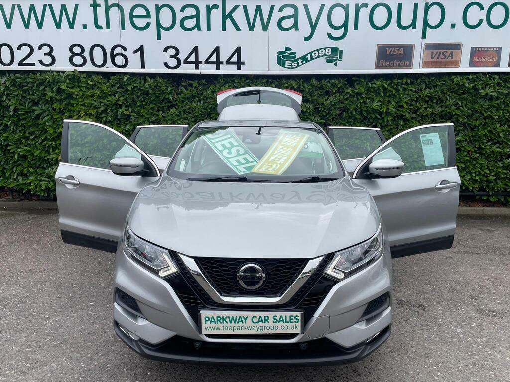 Nissan Qashqai 1.5 Dci Acenta Premium Euro 6 S S W068EJY Silver #2