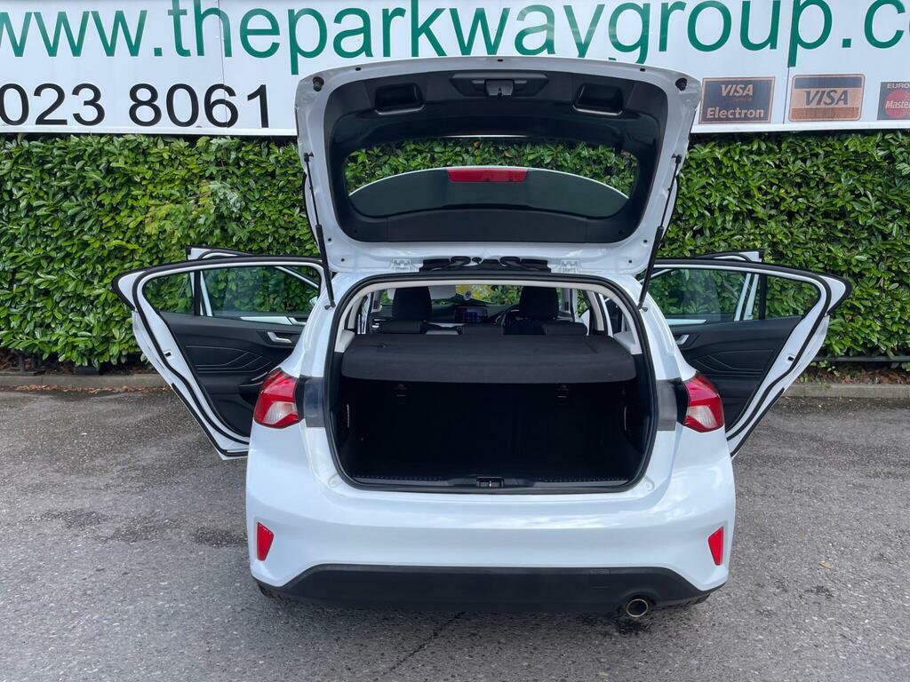 Ford Focus 1.0T Ecoboost Zetec Euro 6 S S White #3