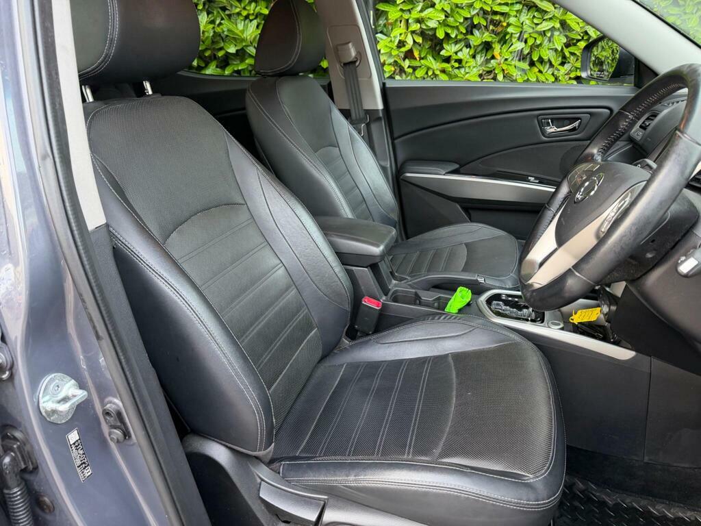 SsangYong Tivoli 1.6 E-xdi Elx Red Edition Euro 6 Grey #4