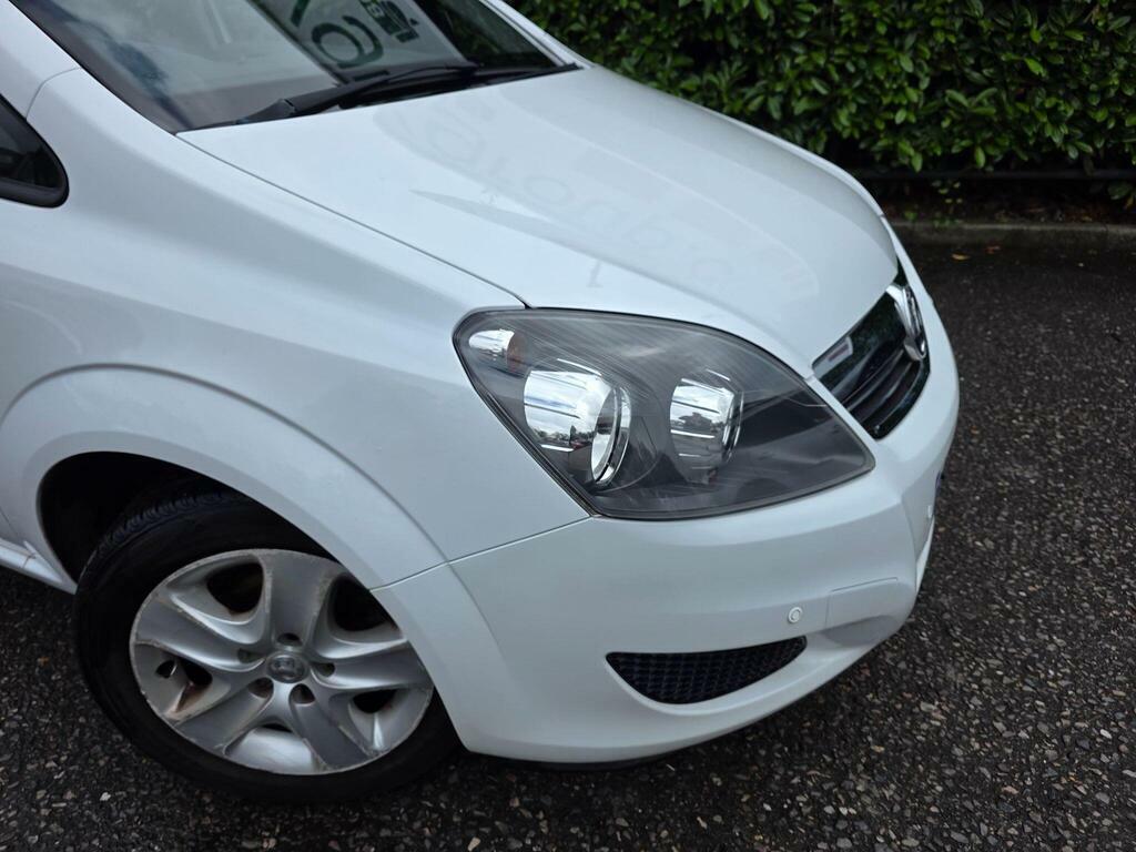 Vauxhall Zafira 1.6 16V Exclusiv Euro 5 White #5