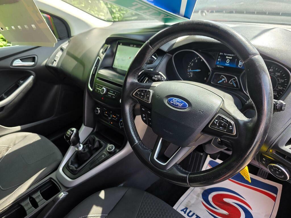Ford Focus 1.0T Ecoboost Zetec Edition Euro 6 S S Red #6