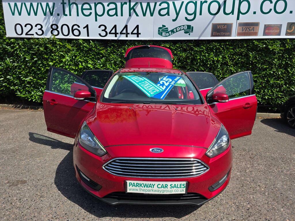 Ford Focus 1.0T Ecoboost Zetec Edition Euro 6 S S Red #2