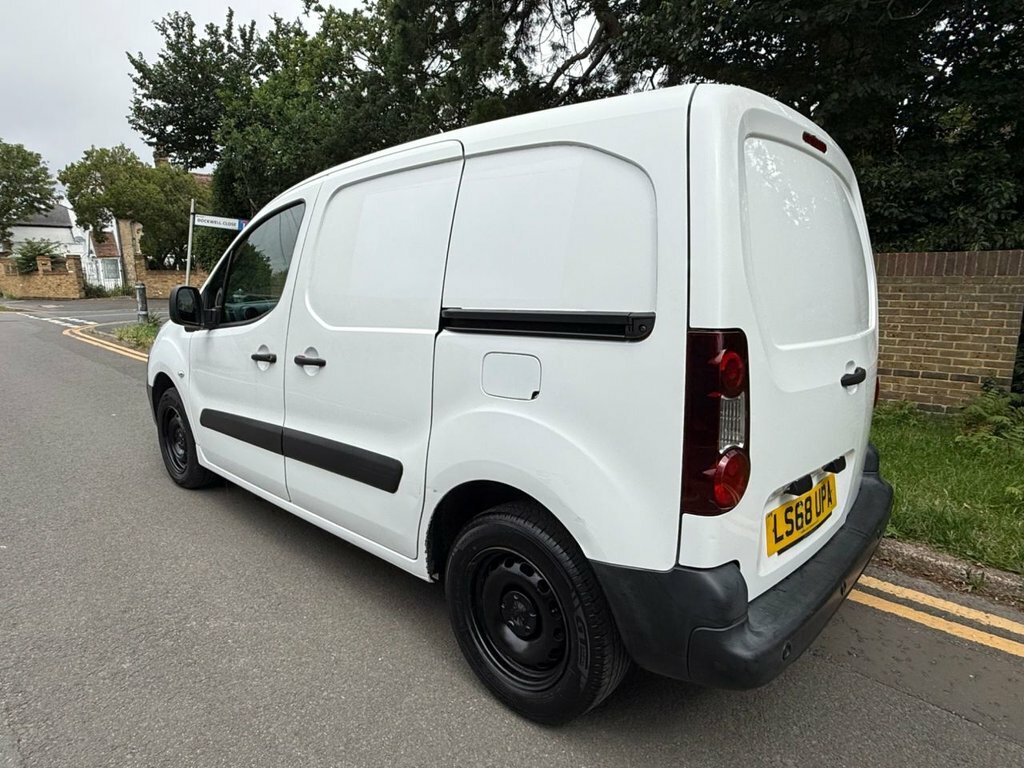 Peugeot Partner 1.6L Se LS68UPA White #5