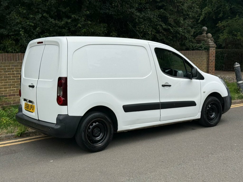 Peugeot Partner 1.6L Se LS68UPA White #6