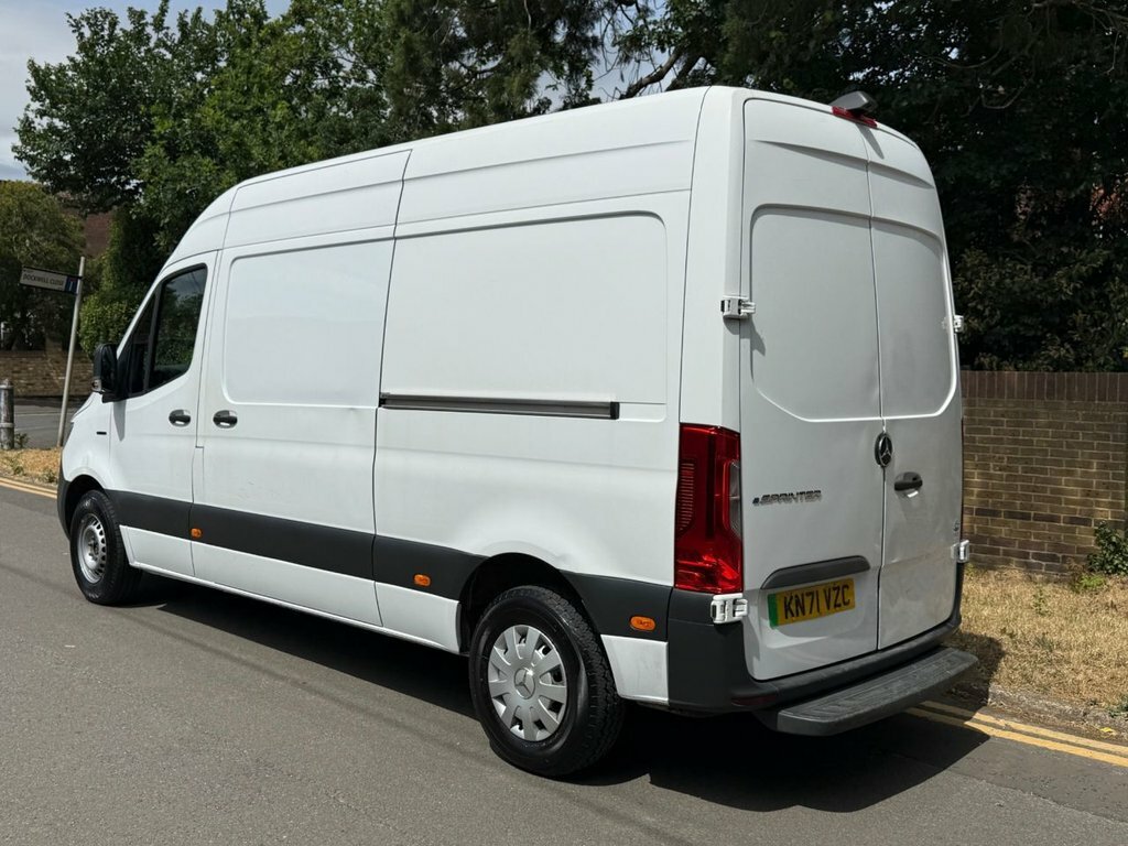 Mercedes-Benz eSprinter Esprinter Progressive Panel Van White #4