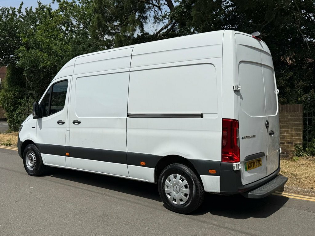 Mercedes-Benz eSprinter Esprinter Progressive Panel Van White #3