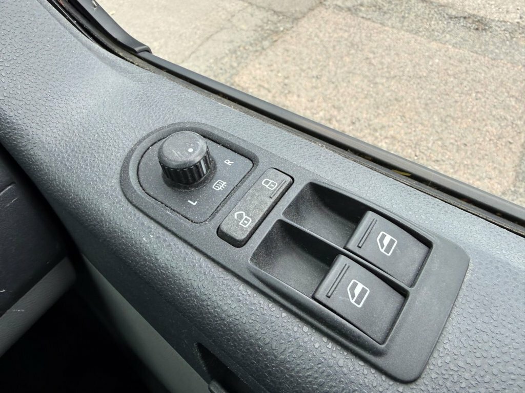 Volkswagen Transporter 2.0 Bitdi Black #24