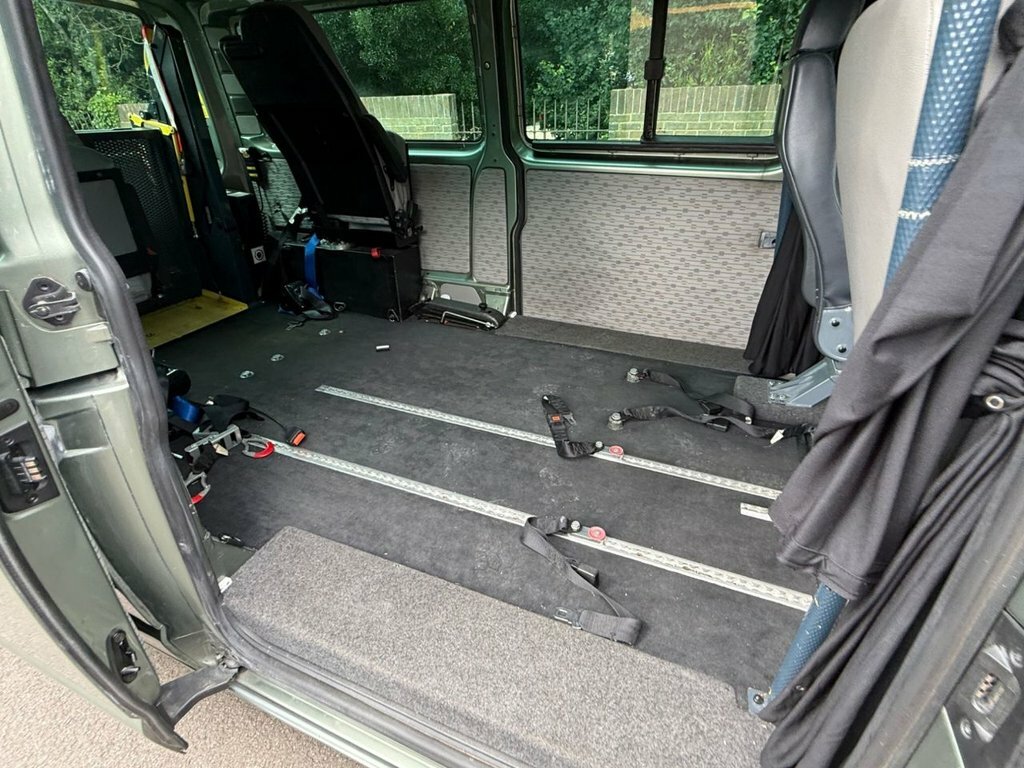 Volkswagen Transporter 2.0 Bitdi Black #14