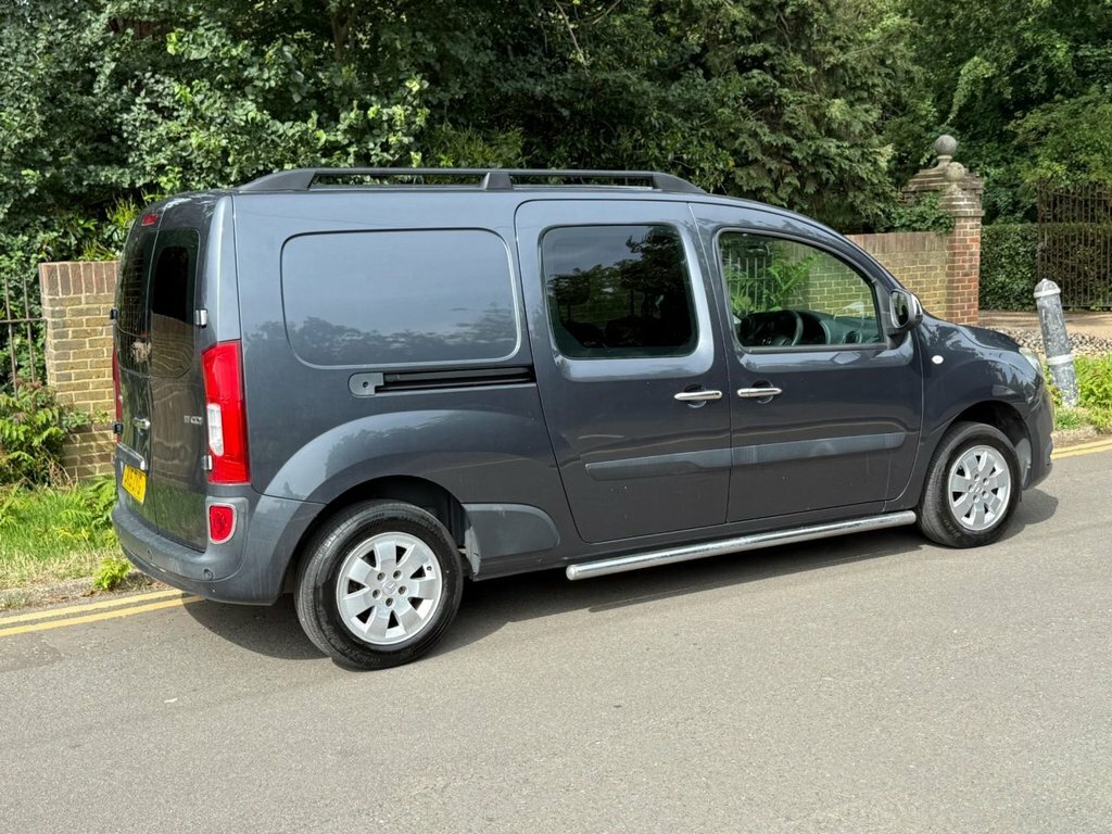 Mercedes-Benz CITAN Combi Van White #16