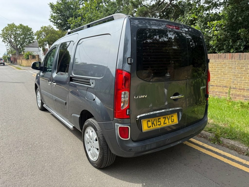 Mercedes-Benz CITAN Combi Van White #9