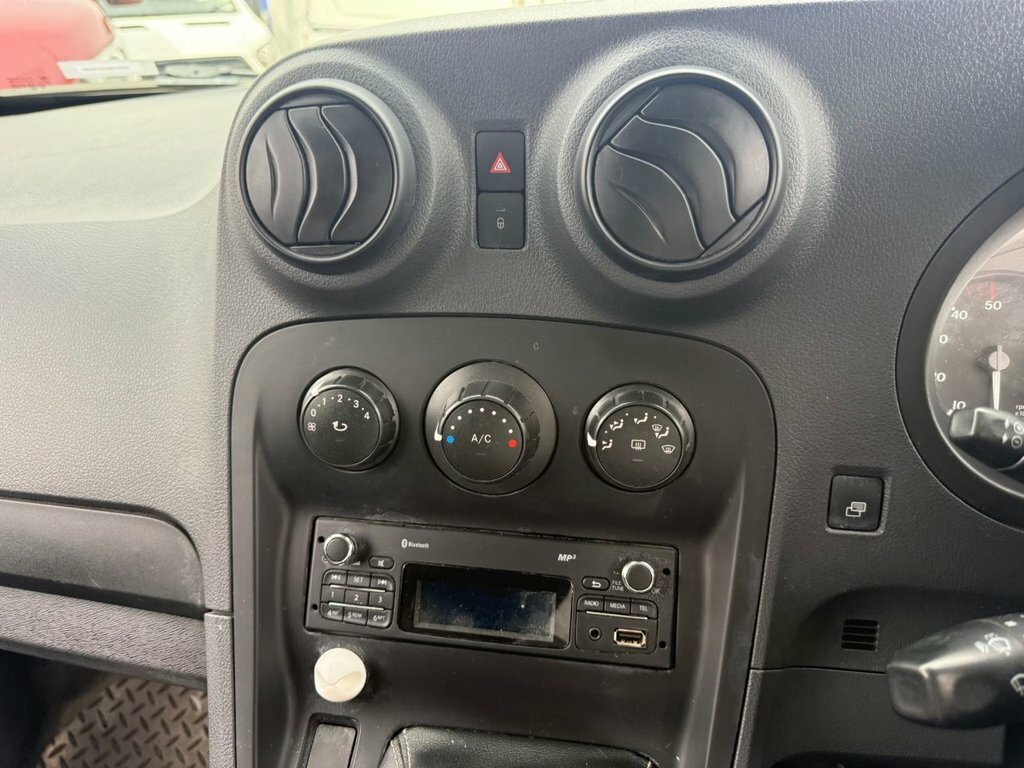 Mercedes-Benz CITAN Combi Van White #26