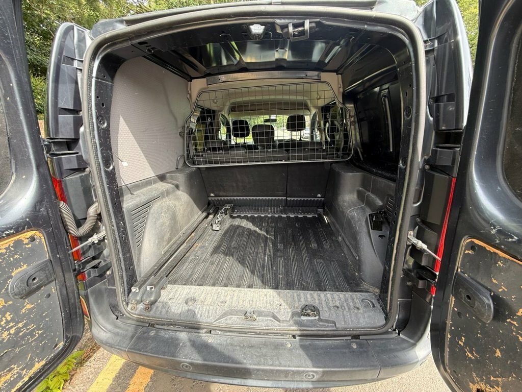 Mercedes-Benz CITAN Combi Van White #13