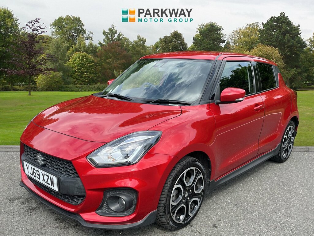 Suzuki Swift Hatchback Red #3