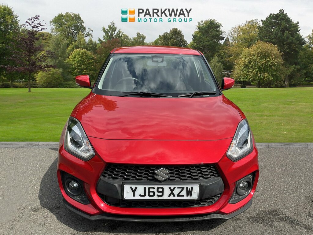 Suzuki Swift Hatchback Red #2