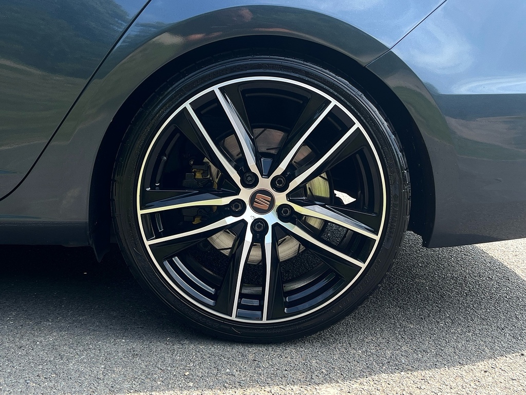 Seat Leon Leon Cupra 300 Tsi 4Drive Grey