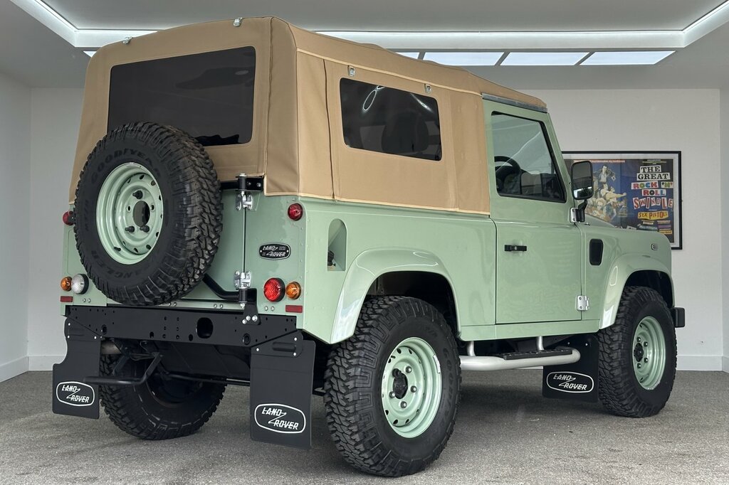 Land Rover Defender 90 Heritage Soft Top GY65SZV Green #5