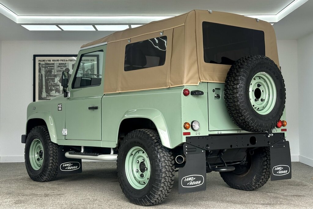 Land Rover Defender 90 Heritage Soft Top GY65SZV Green #2