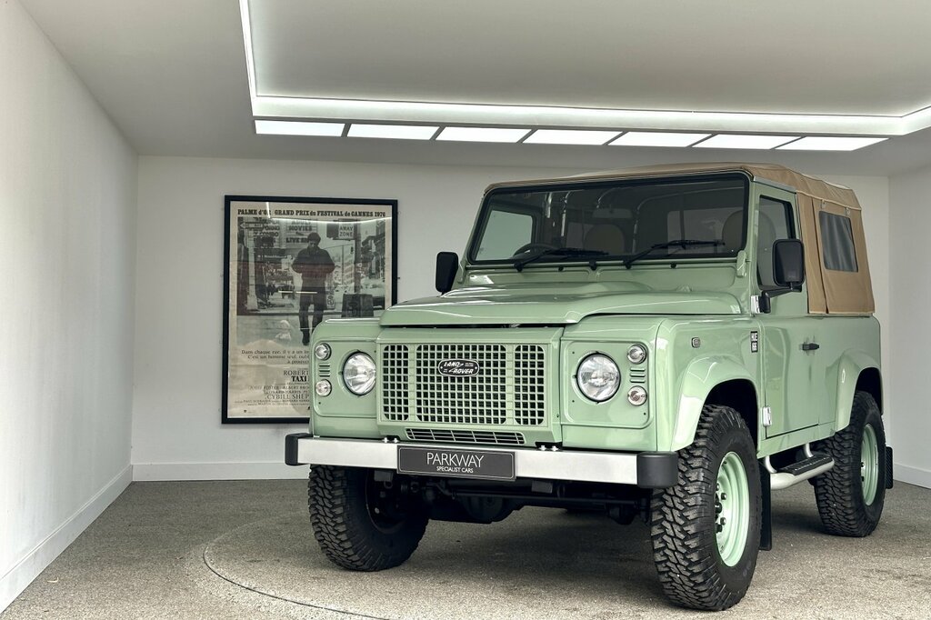 Land Rover Defender 90 Heritage Soft Top GY65SZV Green #6