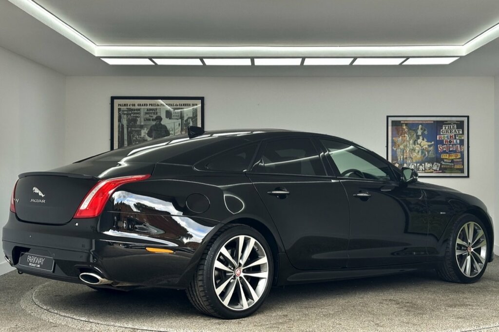 Jaguar XJ 3.0 D Portfolio Saloon Black #6