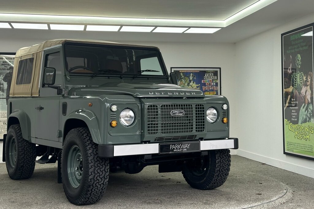 Land Rover Defender 90 2.4 Heritage S Top Green