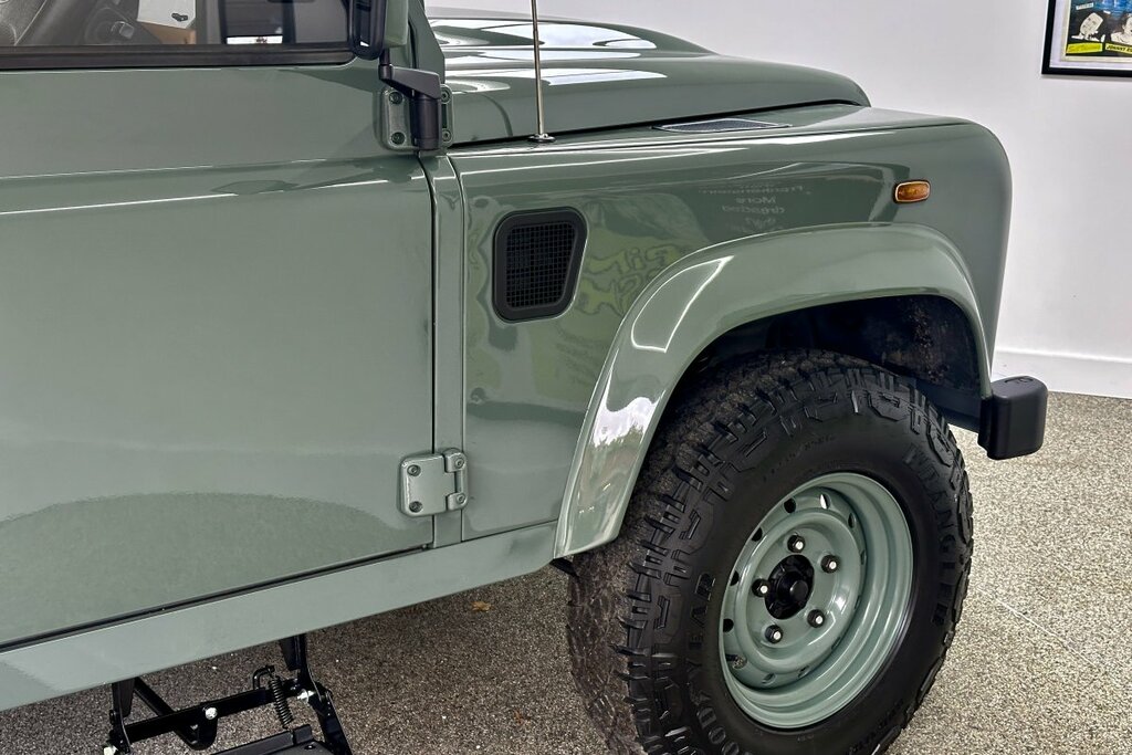 Land Rover Defender 90 2.4 Heritage S Top Green #6