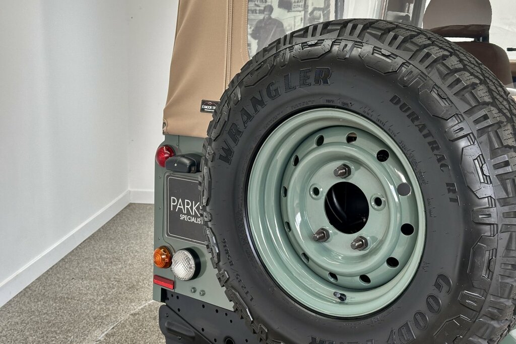 Land Rover Defender 90 2.4 Heritage S Top Green #4