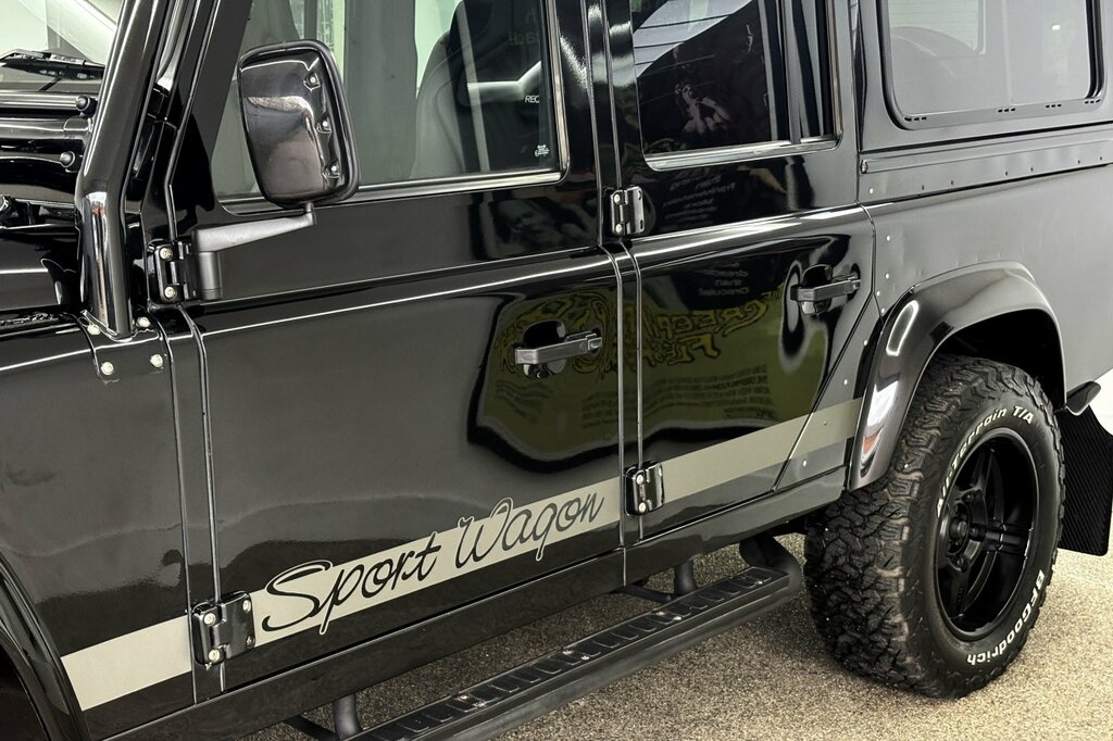 Land Rover Defender 110 Xs Rivolve Edition Black #4