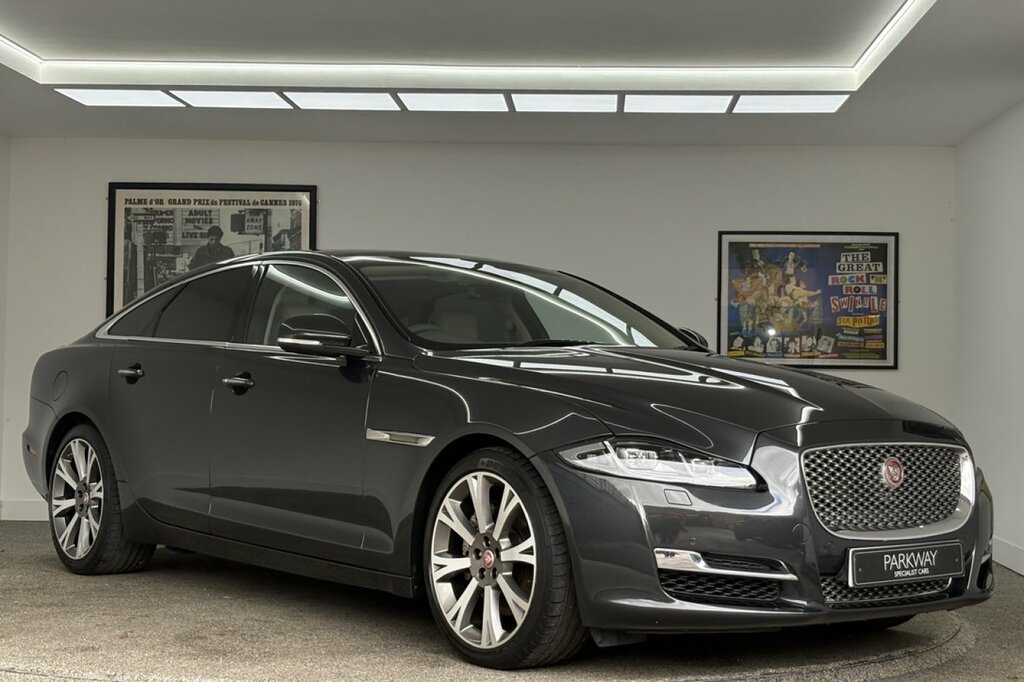 Jaguar XJ 3.0 D Portfolio Saloon Grey #5