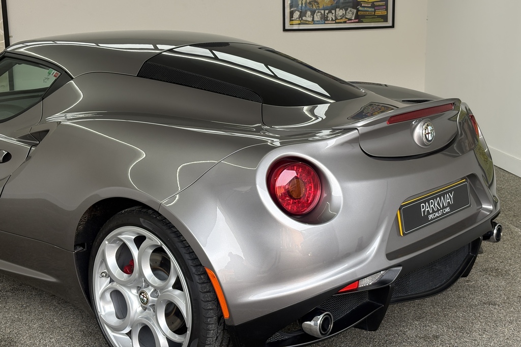 Alfa Romeo 4C Unknown Red #20