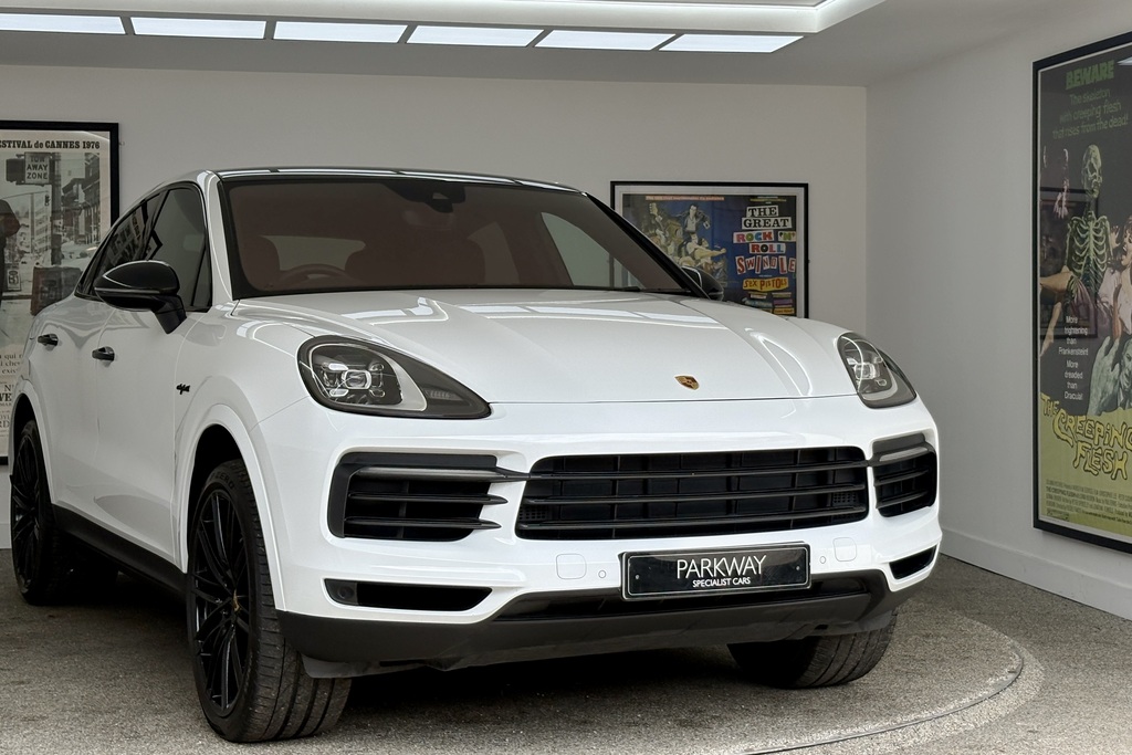 Porsche Cayenne 3.0 V6 E-hybrid Coupe White