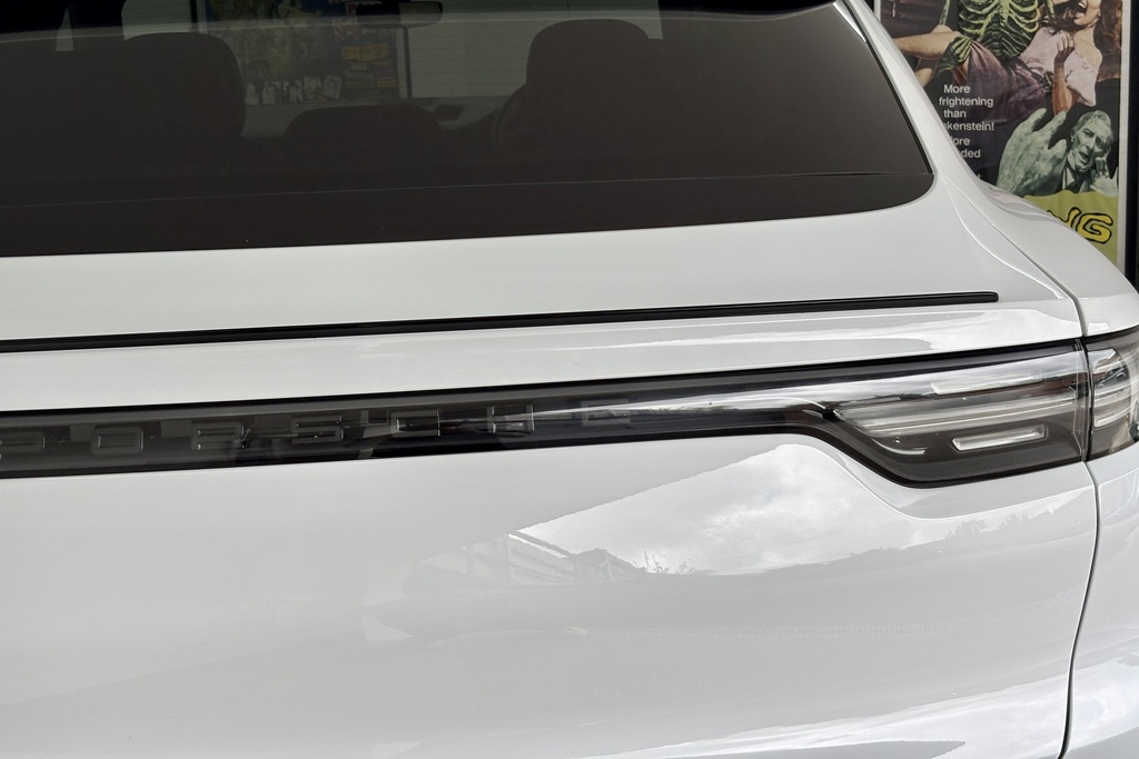 Porsche Cayenne 3.0 V6 E-hybrid Coupe FG69RZN White #6