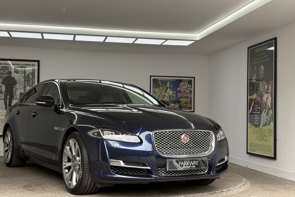 Jaguar XJ 3.0 D Portfolio Saloon Blue