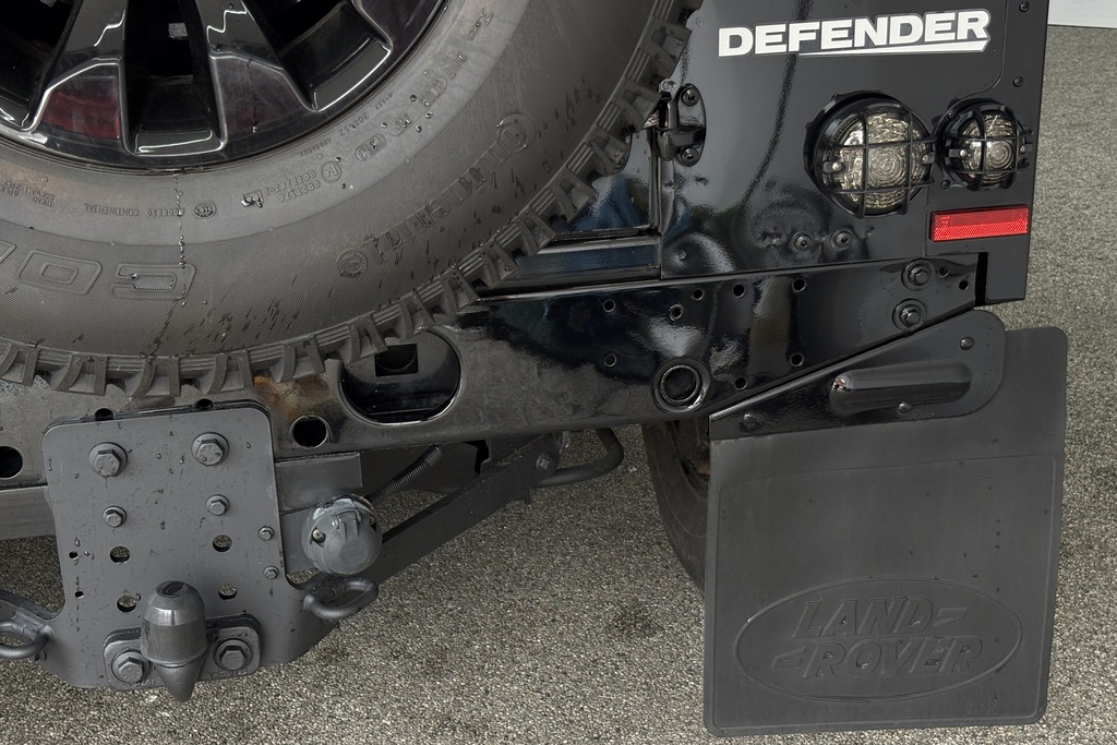 Land Rover Defender 90 2.2 Tdci Xs Black #6