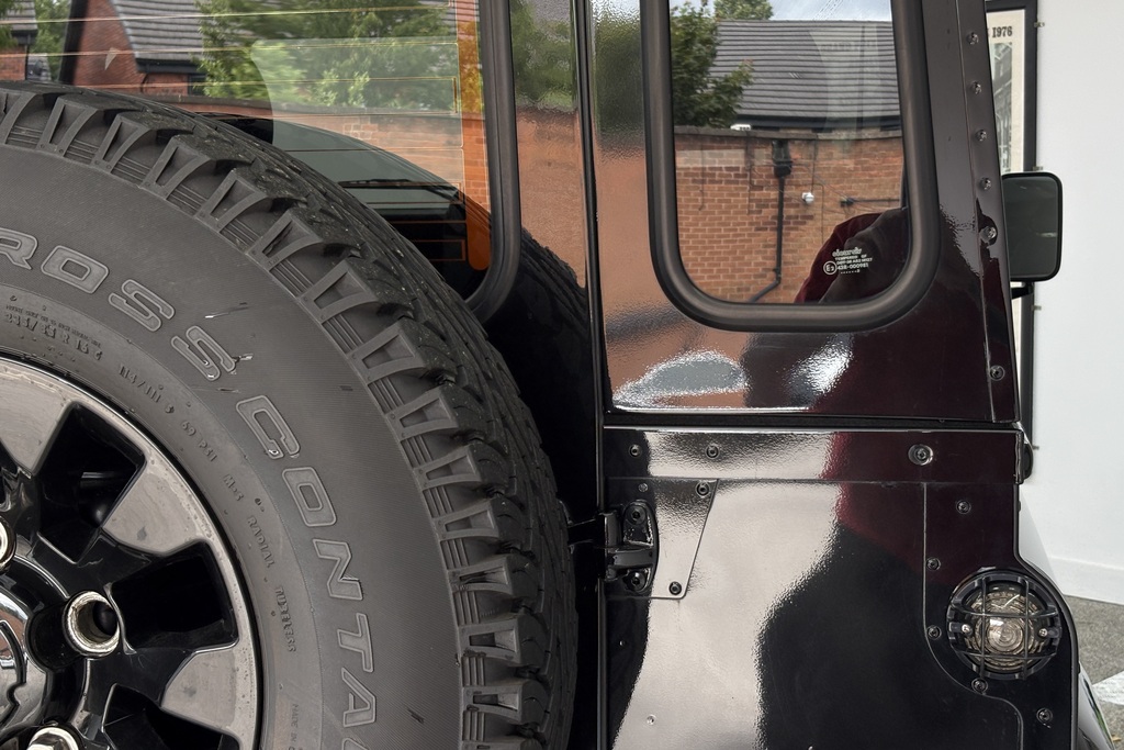 Land Rover Defender 90 2.2 Tdci Xs Black #5