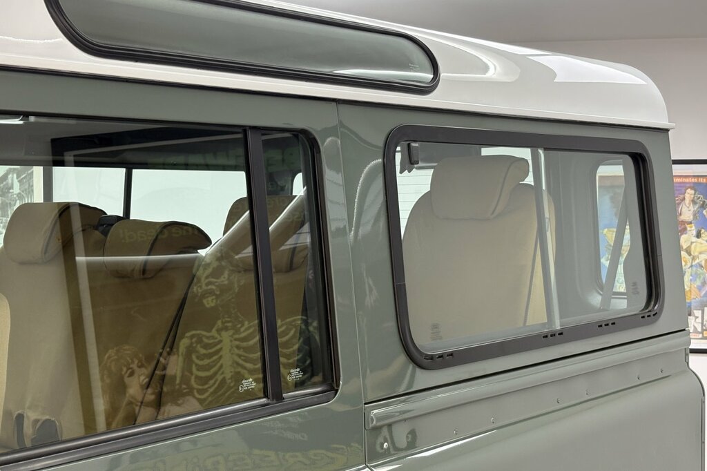 Land Rover Defender 110 110 2.5 Defender 110 Yellow #10