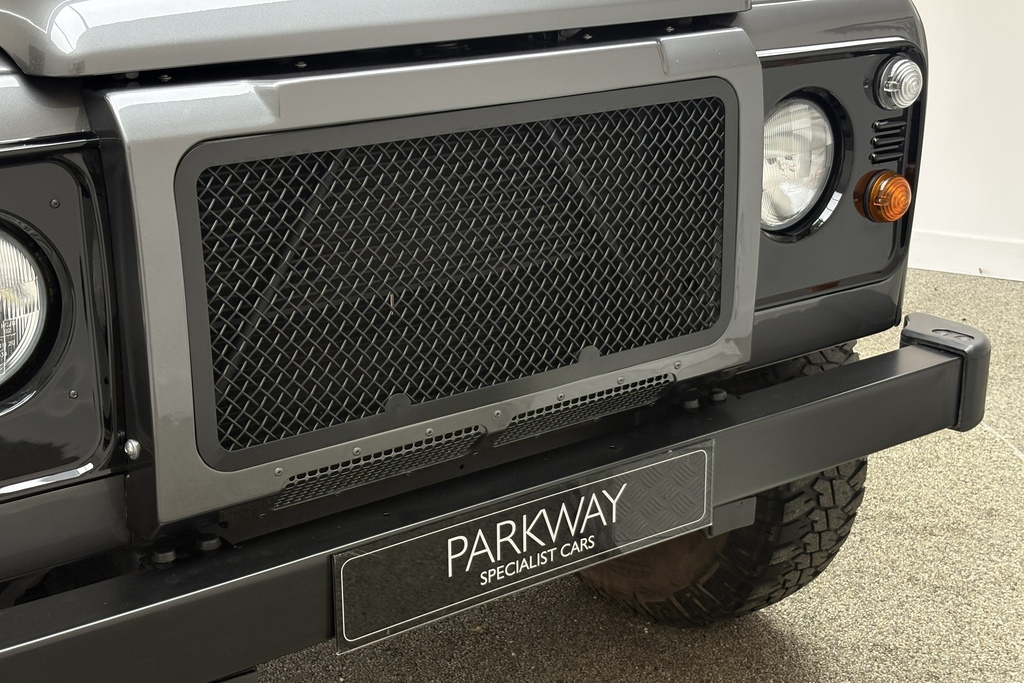 Land Rover Defender 90 2.2 Soft Top Grey #6
