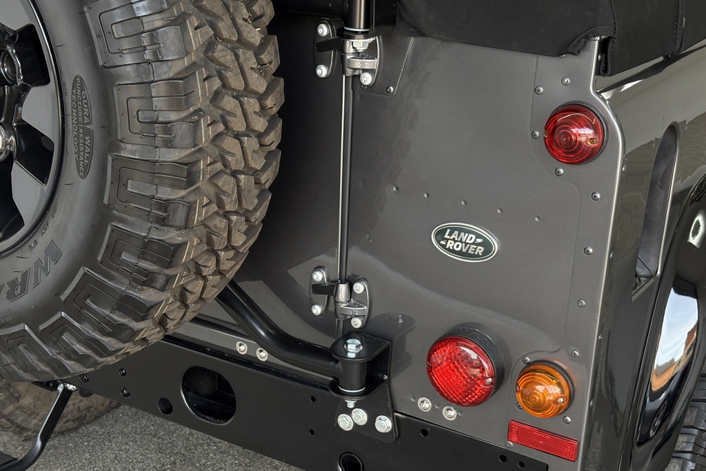 Land Rover Defender 90 90 2.2 Tdci Pickup Green #21