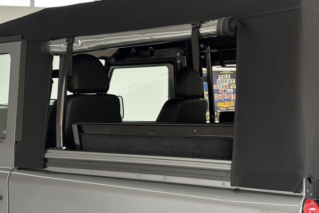 Land Rover Defender 90 90 2.2 Tdci Pickup Green #17
