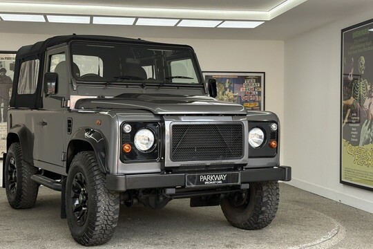 Land Rover Defender 90 2.2 Soft Top Grey
