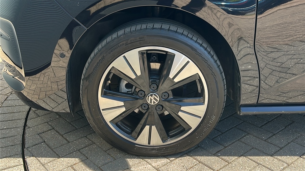 Volkswagen Multivan 2.0 Tdi Style Lwb Dsg 150 Ps KY25RZF Black #5
