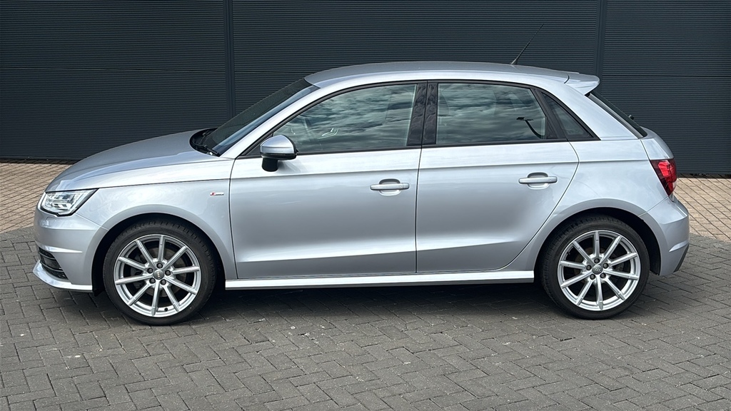 Audi A1 1.4 Tfsi 150 S Line Nav 150 Ps YC18XCY Silver #4