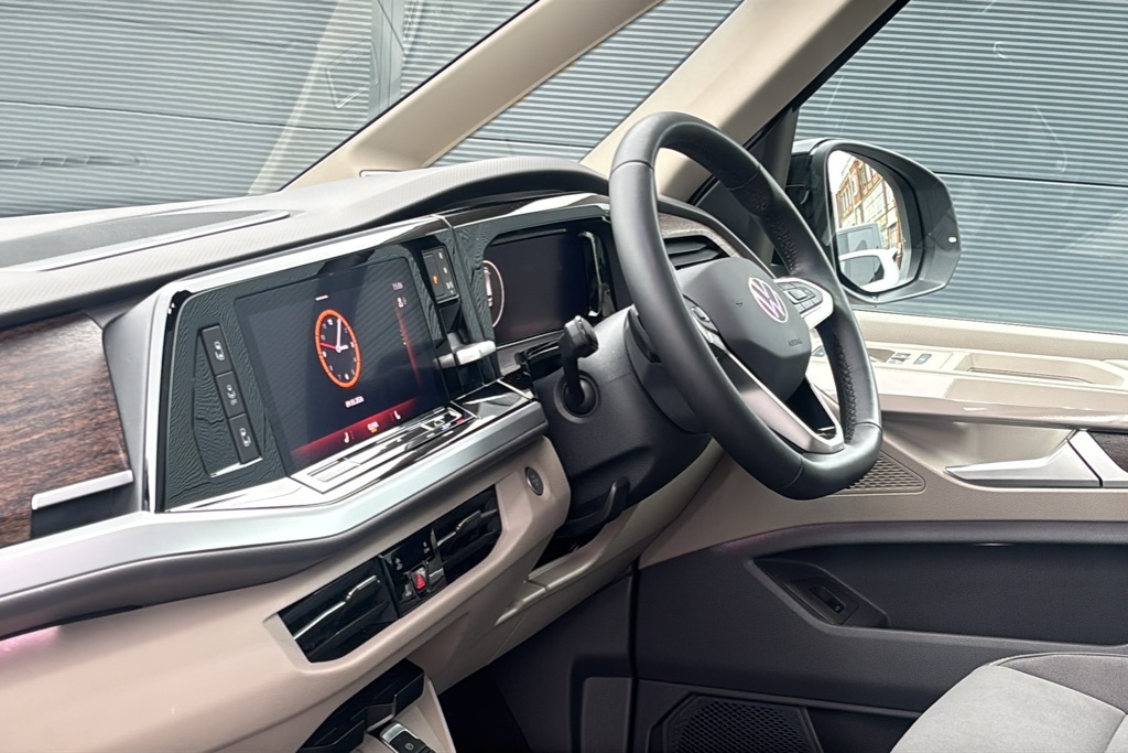 Volkswagen Multivan 2.0 Tdi Style Dsg 150 Ps DK25ZXP Silver #2