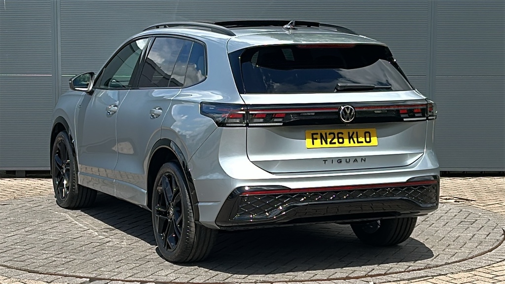 Volkswagen Tiguan 1.5 Etsi 150 R-line Dsg 150 Ps FN26KLO Silver #3