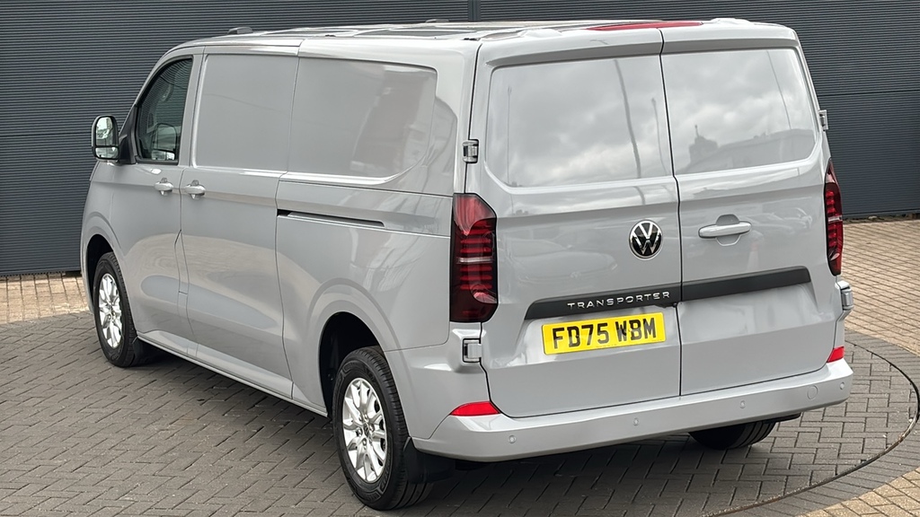 Volkswagen Transporter 2.0 Tdi 150 Commerce Pro Van 150 Ps FD75WBM Grey #2