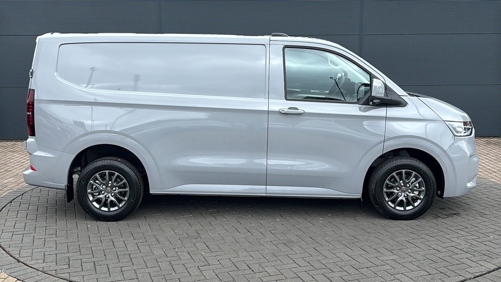 Volkswagen Transporter 2.0 Tdi 150 Commerce Pro Van 150 Ps FD75WBG Black #4