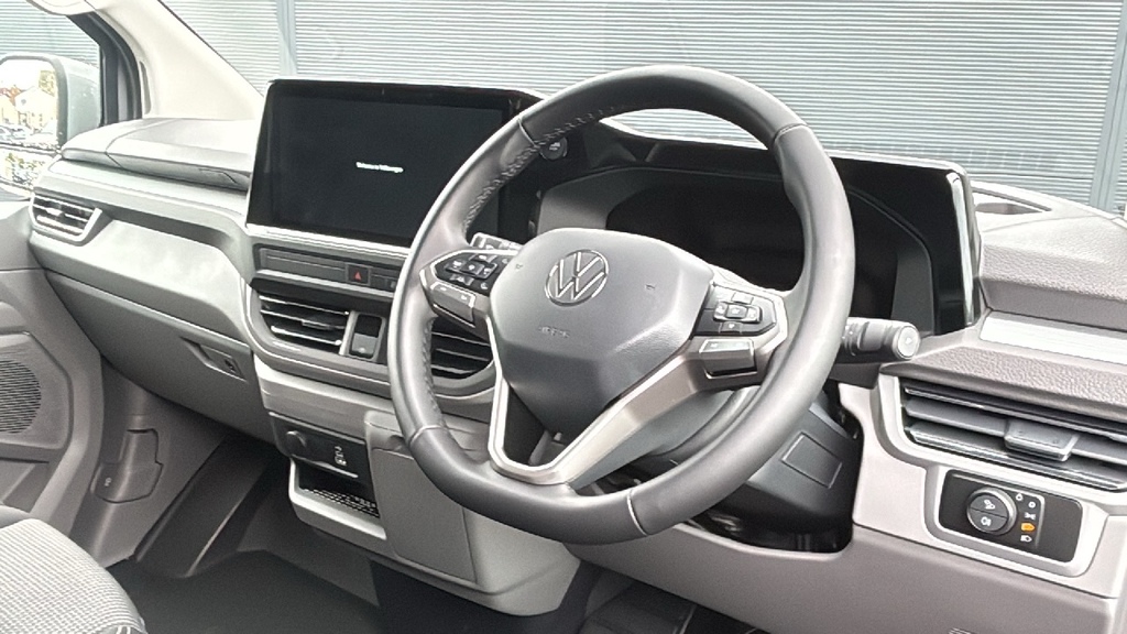 Volkswagen Transporter 2.0 Tdi 150 Commerce Pro Van 150 Ps FD75WBG Black #6
