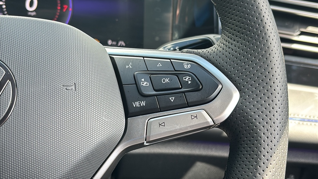 Volkswagen Tiguan Tiguan 1.5 Tsi 272 Ehybrid R-line Dsg Black #15