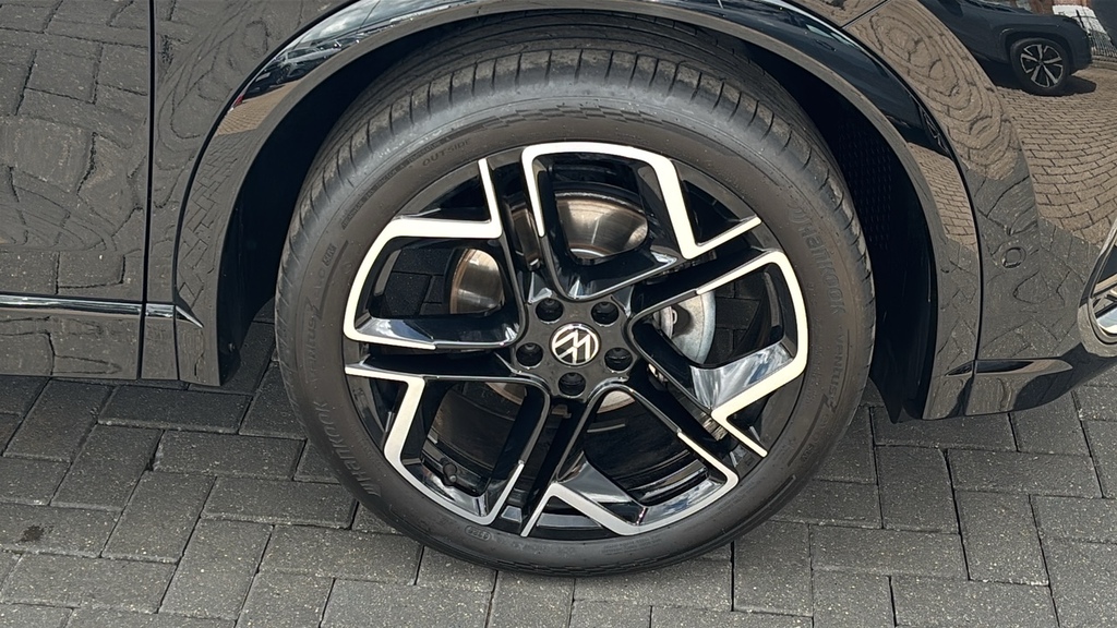 Volkswagen Tiguan 1.5 Etsi 150 R-line Dsg 150 Ps FG75AEC Black #5